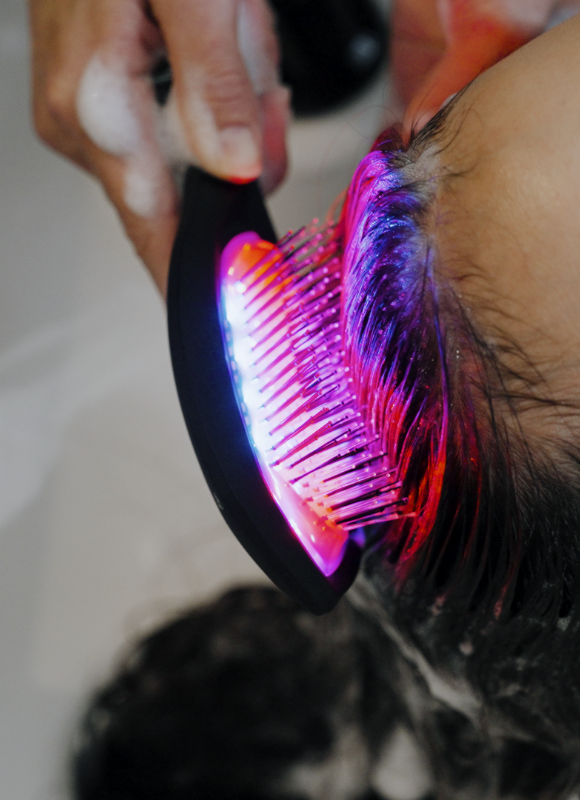 ハイライン ザ LED ブラシ & ヘアオイルセットBOX